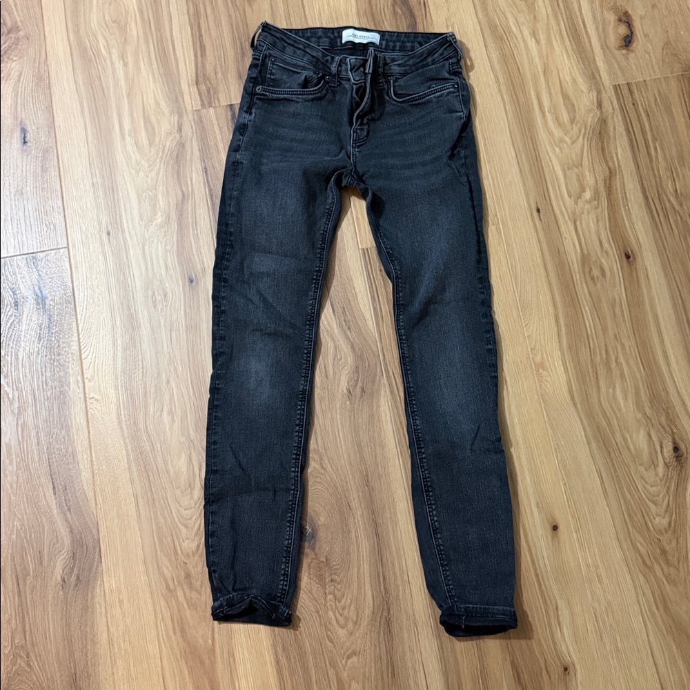 Zara Mid-Rise Skinny Jeans Dark Wash 6